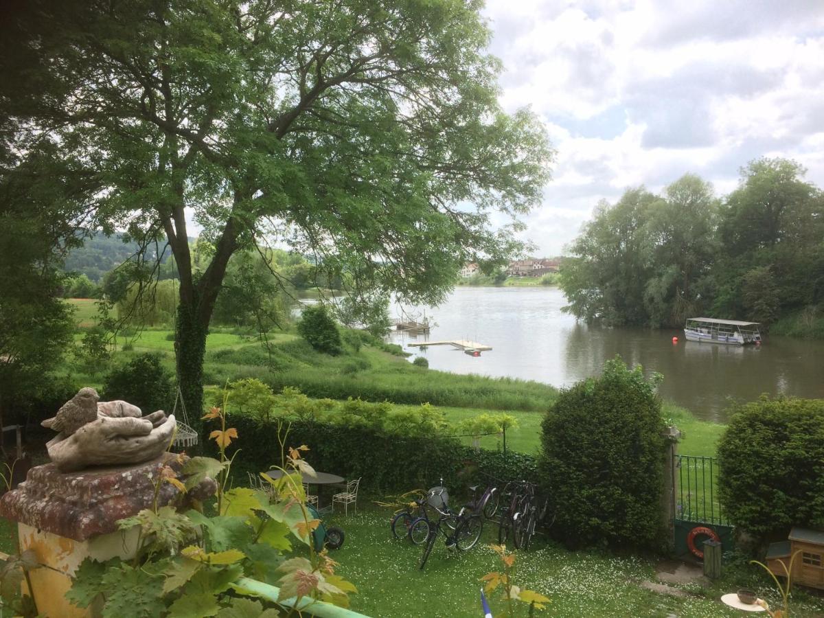 En Bord De Seine Bed & Breakfast Vetheuil Ngoại thất bức ảnh